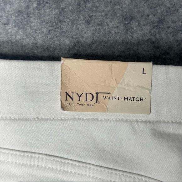 NYDJ Marilyn High Rise Straight Jeans. Sz: Large - Picture 6 of 12